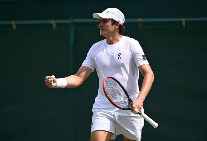 他在关键洞 他在关键洞